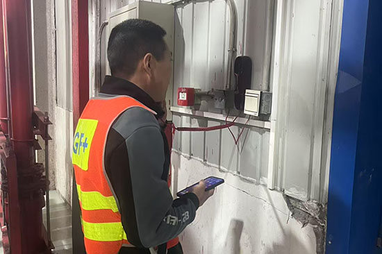 消防评估可以由同一家消防维保检测公司做么？